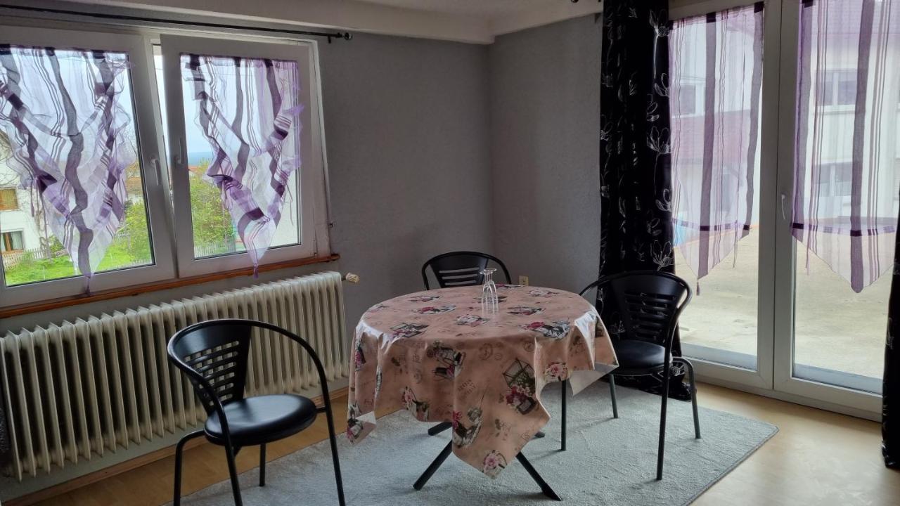 Schoene 2-Zimmer Ferienwohnung Loffingen Bagian luar foto