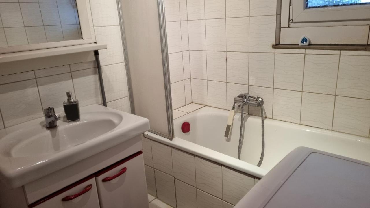 Schoene 2-Zimmer Ferienwohnung Loffingen Bagian luar foto