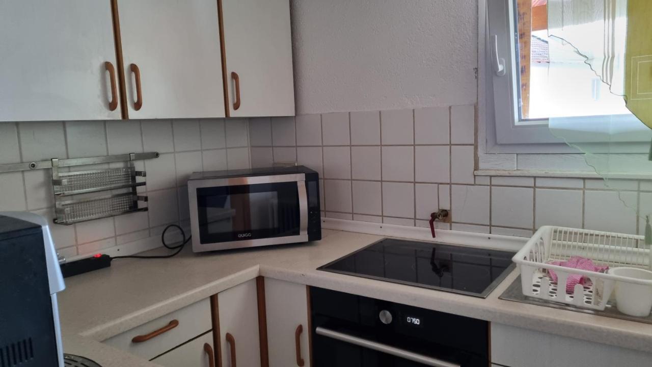 Schoene 2-Zimmer Ferienwohnung Loffingen Bagian luar foto