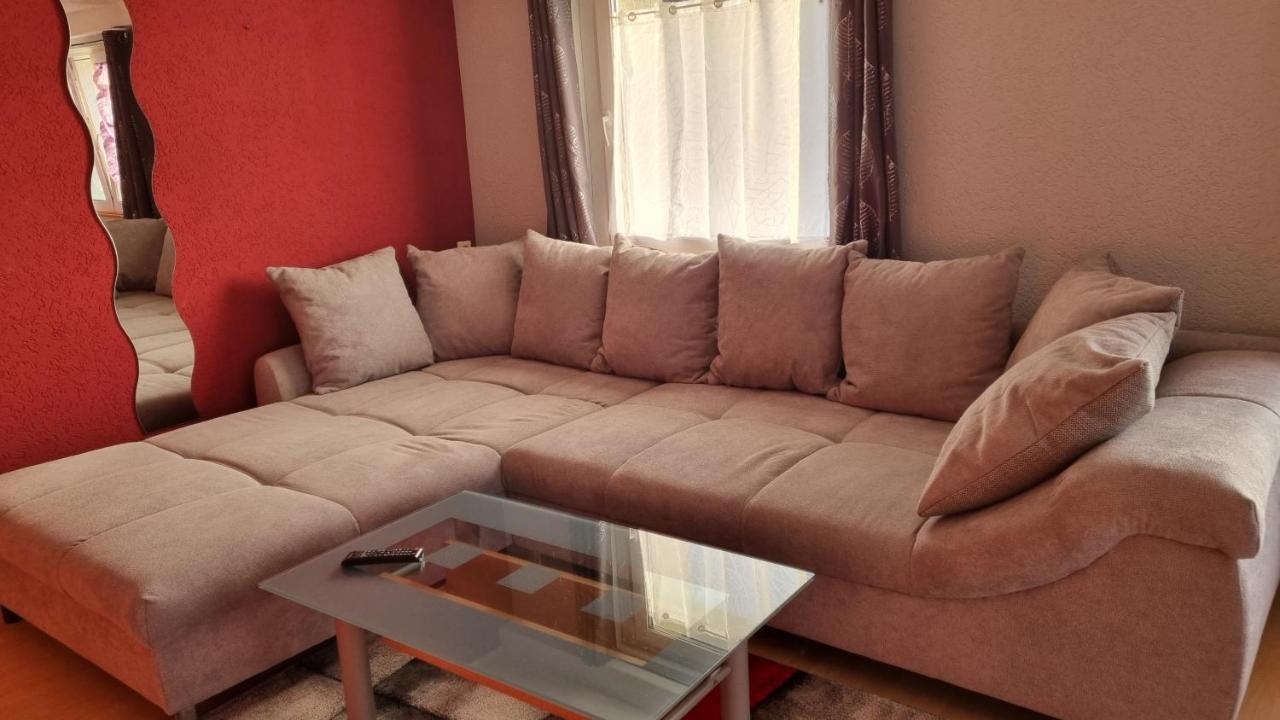 Schoene 2-Zimmer Ferienwohnung Loffingen Bagian luar foto